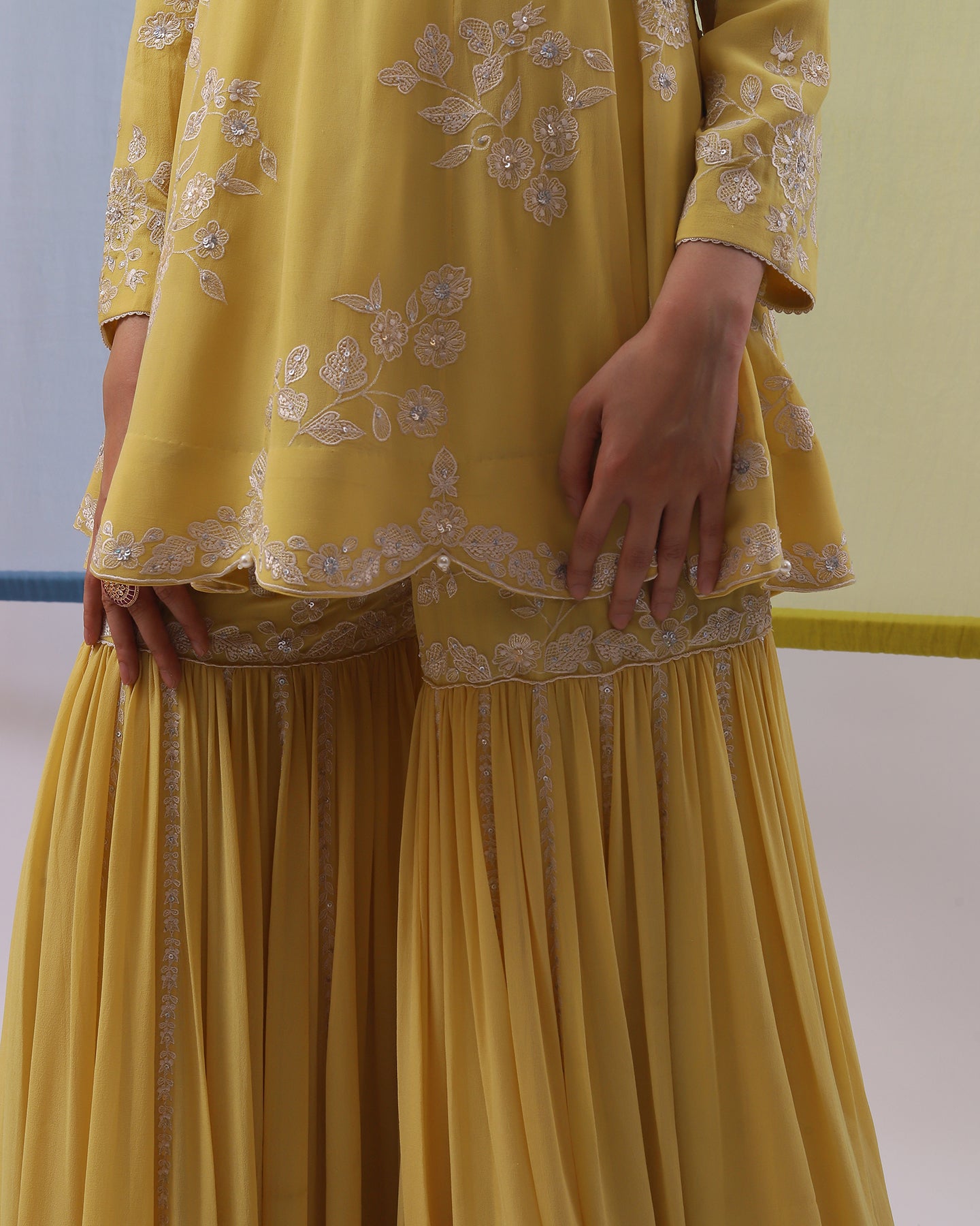 Ashraqat Gharara Set