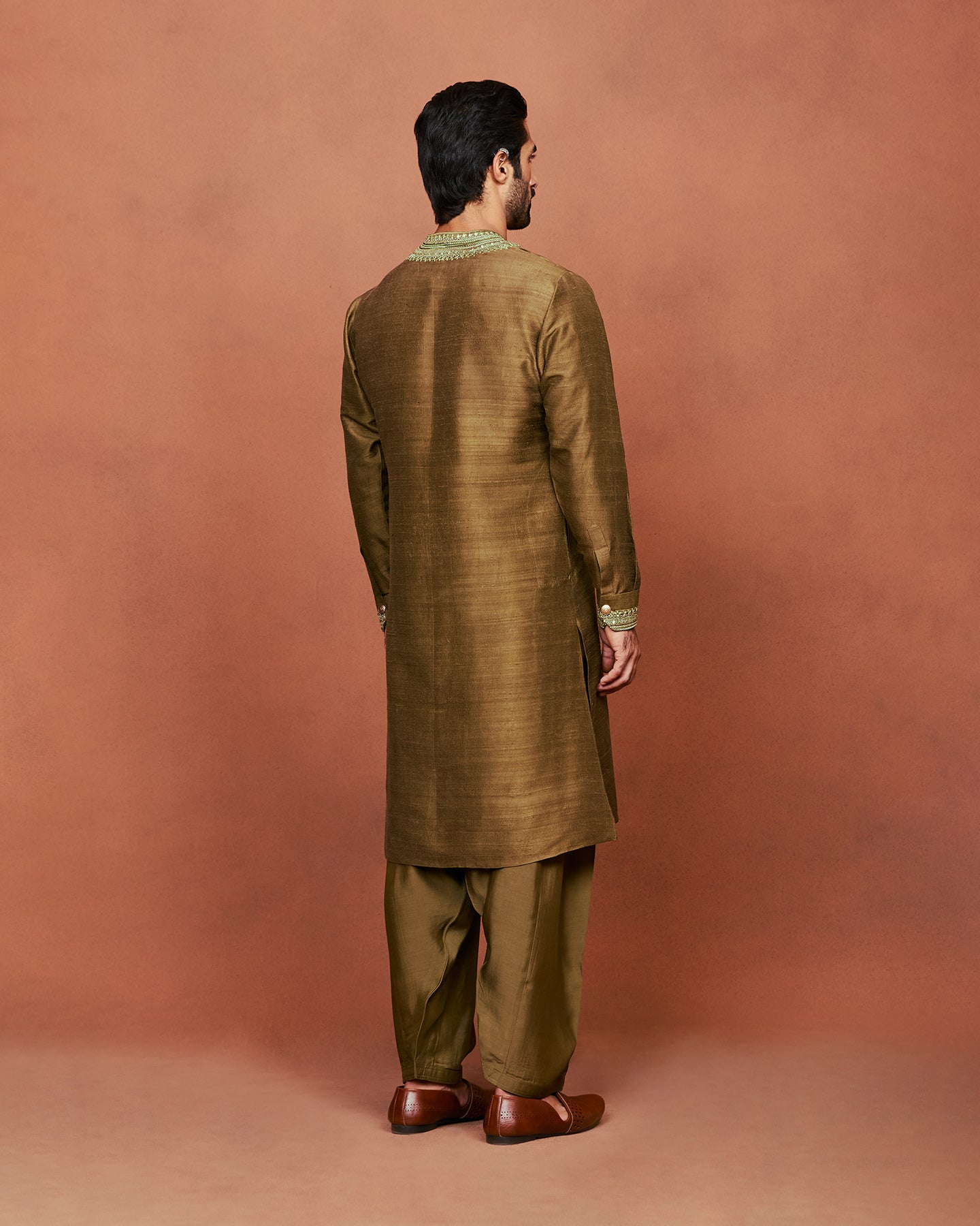 Verash Pathani Set