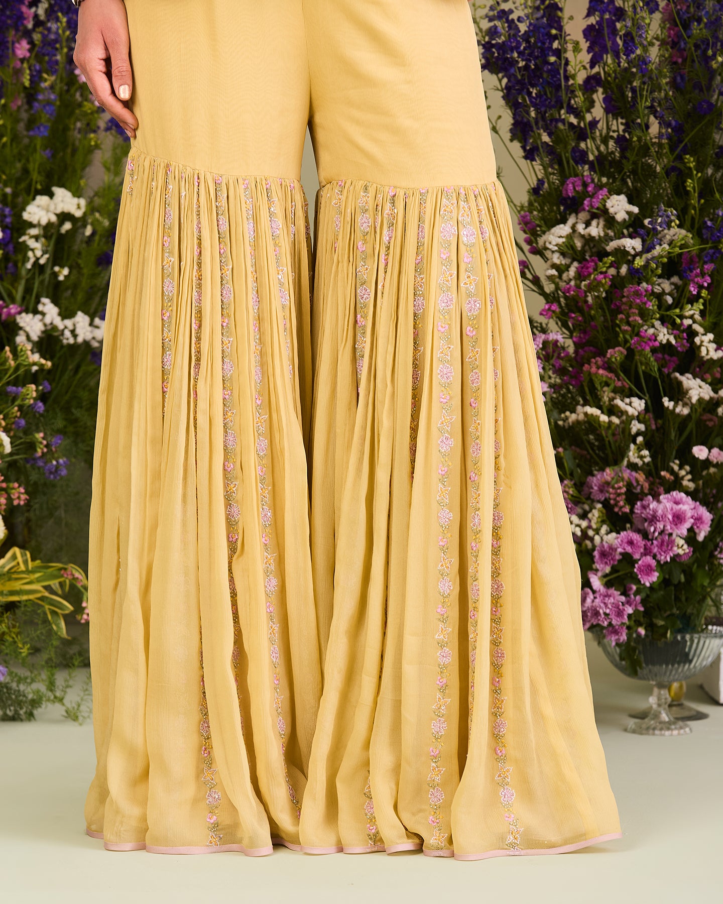 nayara gharara set