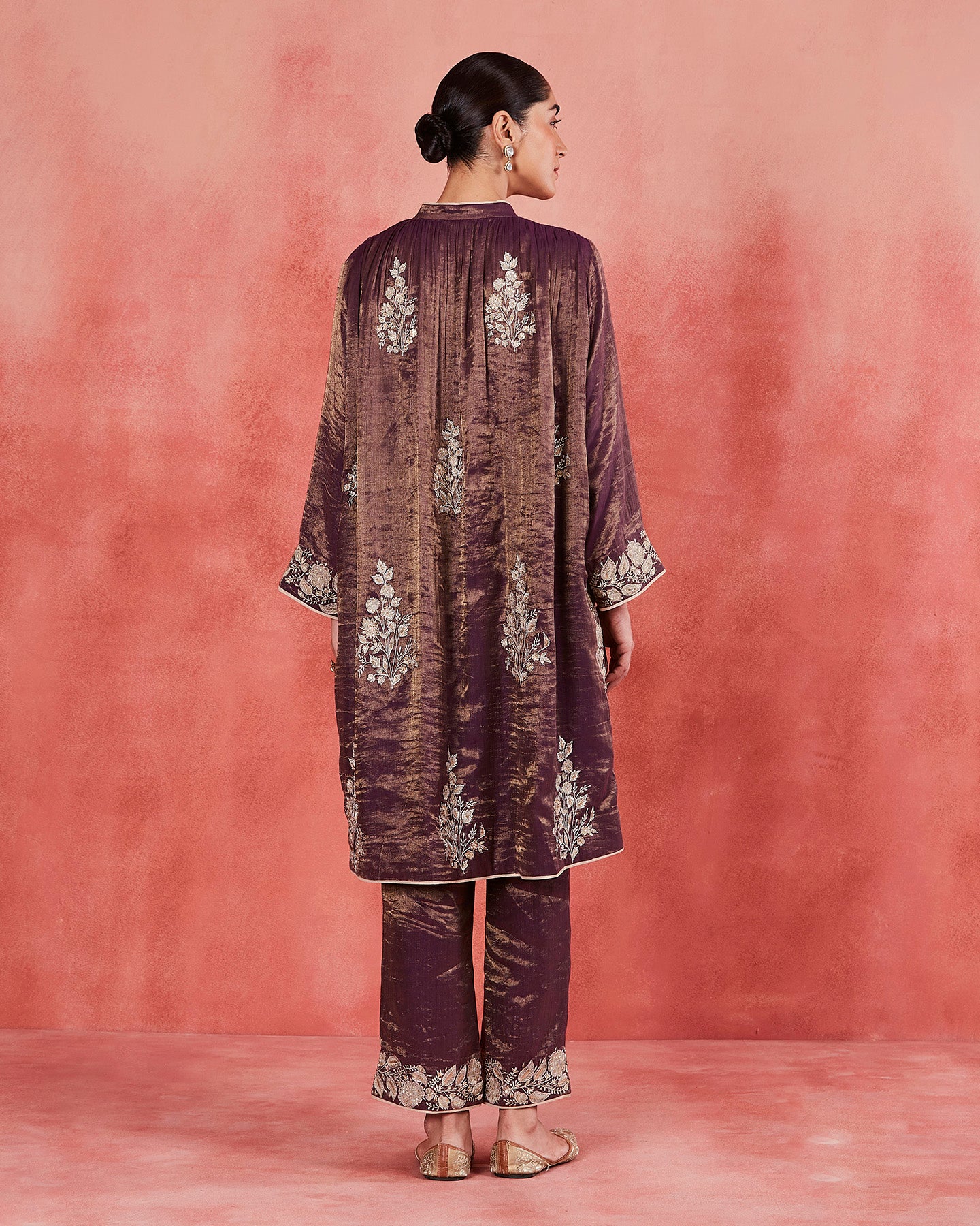 shadiya short kurta set