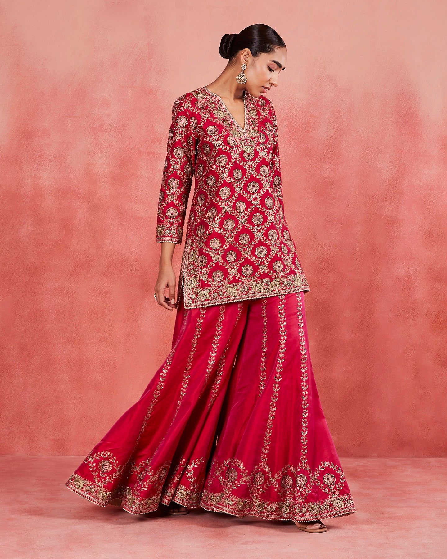 aneesa sharara set