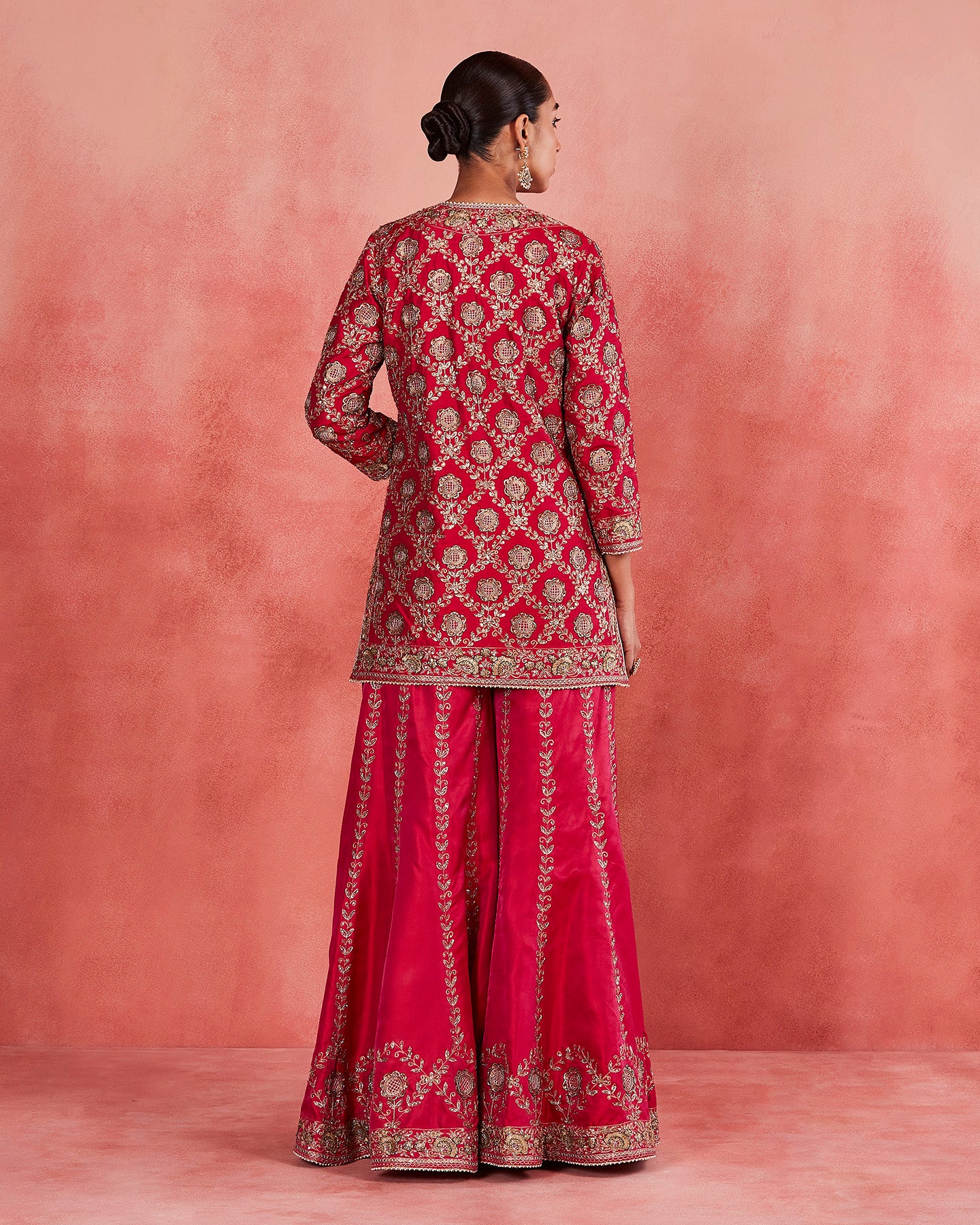 aneesa sharara set