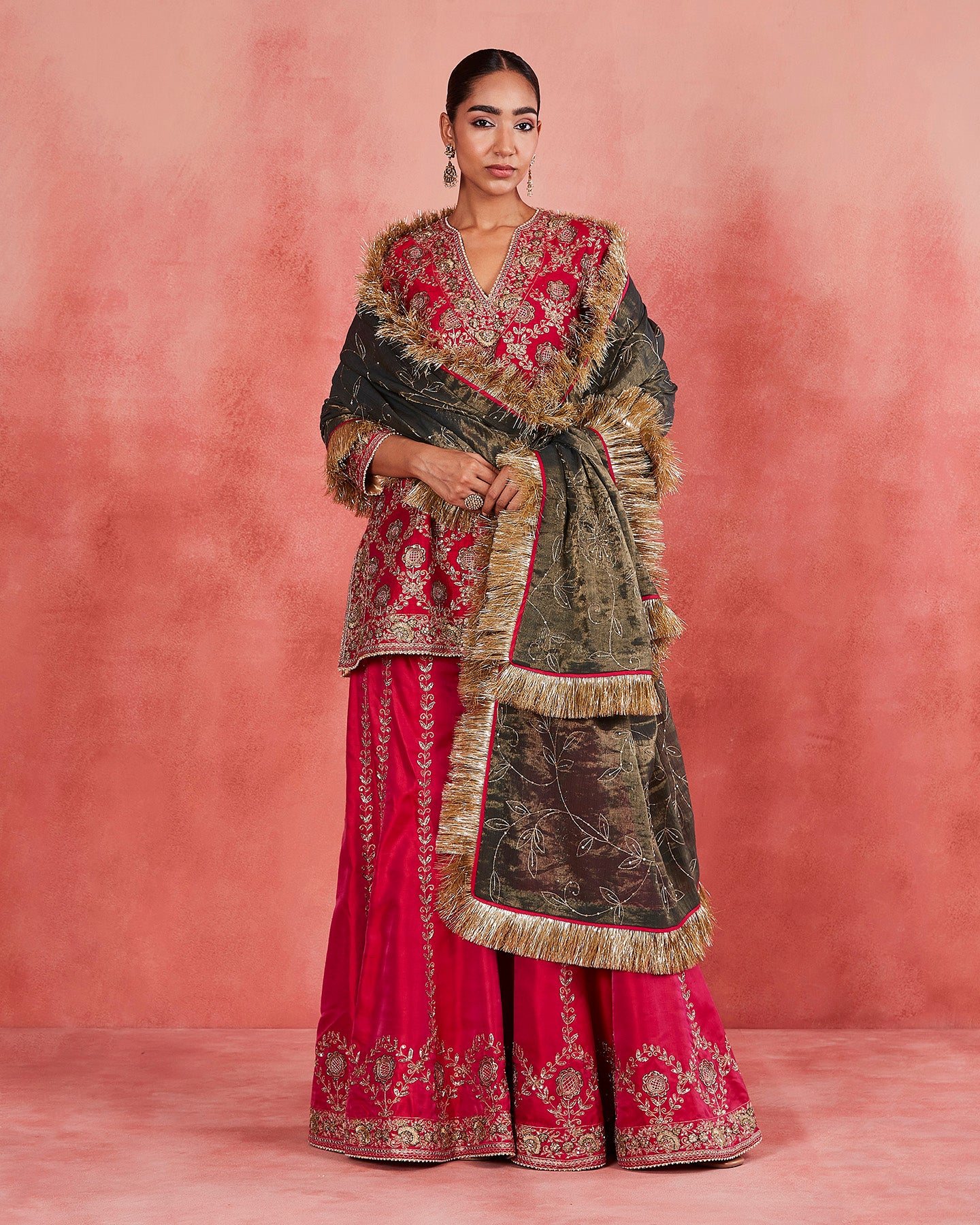 aneesa sharara set