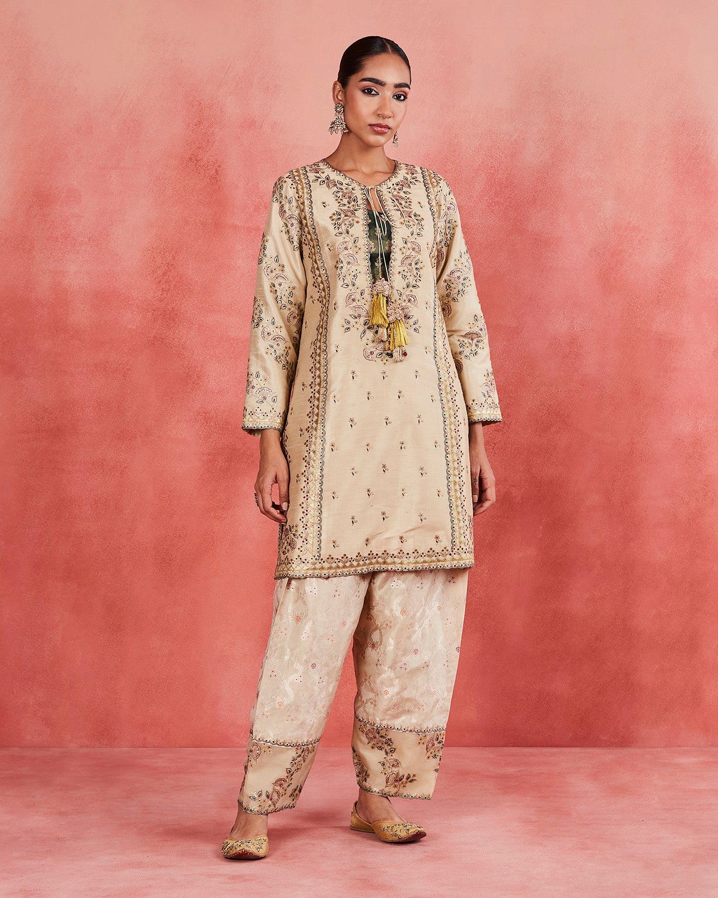 Noushin Short Kurta Set