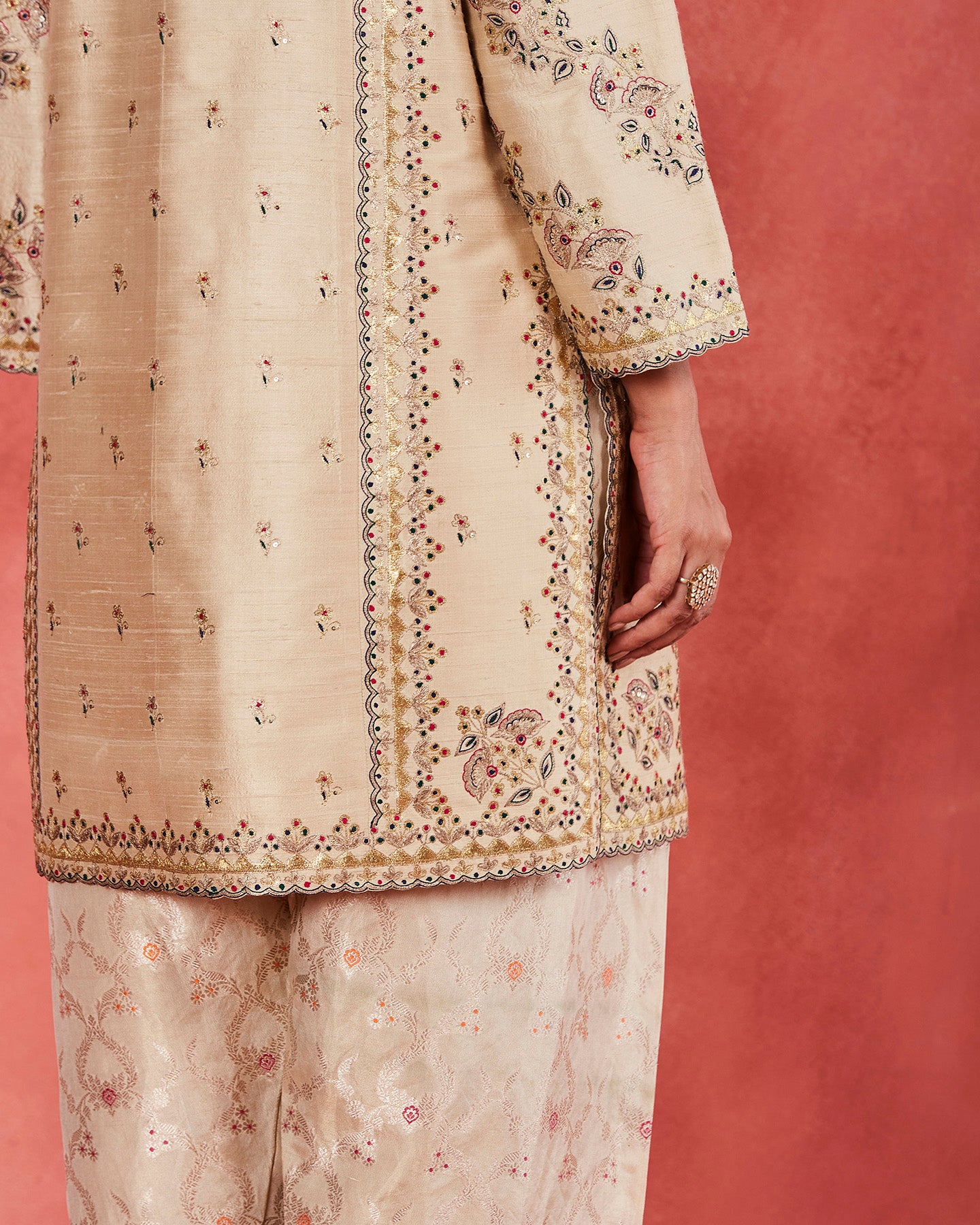 Noushin Short Kurta Set