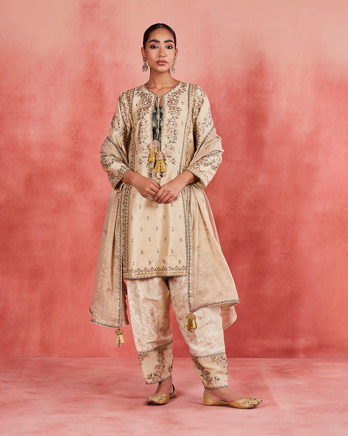 Noushin Short Kurta Set