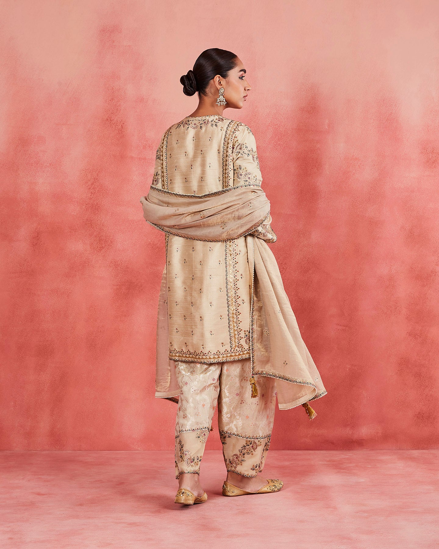 Noushin Short Kurta Set