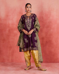 maira short kurta set