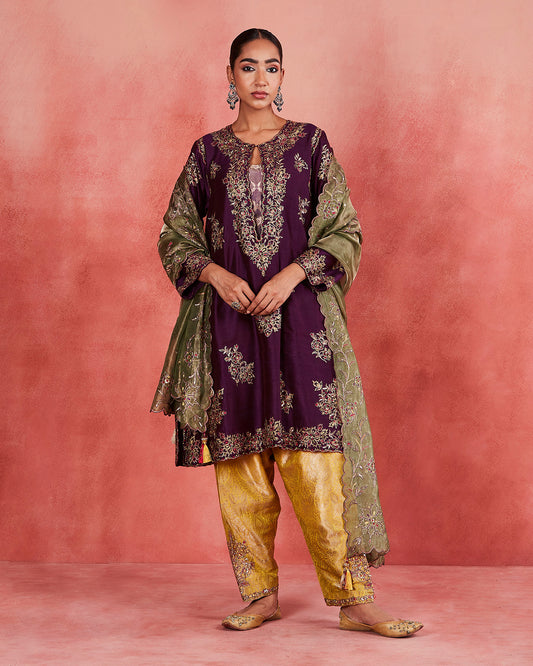 maira short kurta set