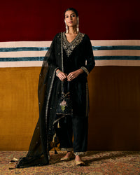 insha long kurta set