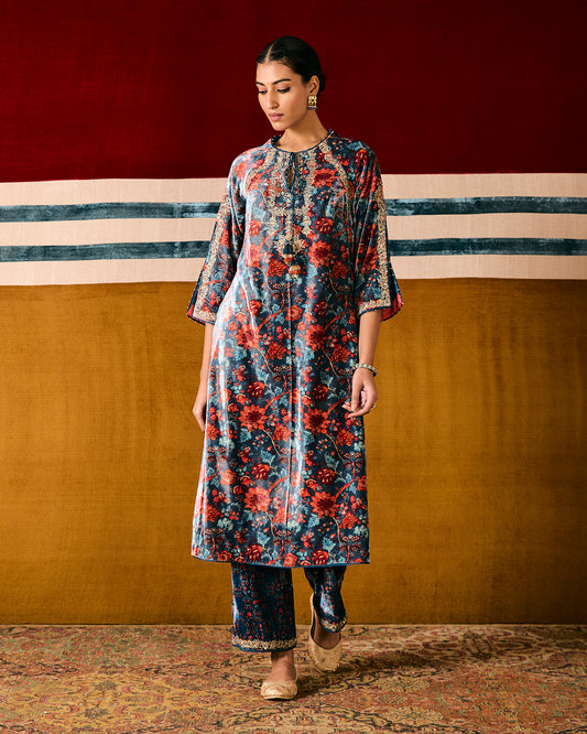 arish long kurta set
