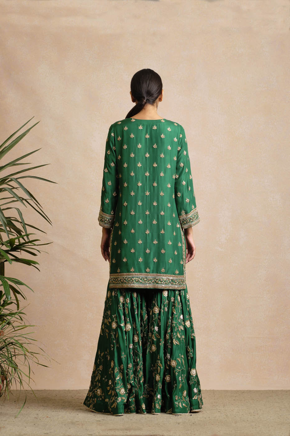 Nandini Gharara Set