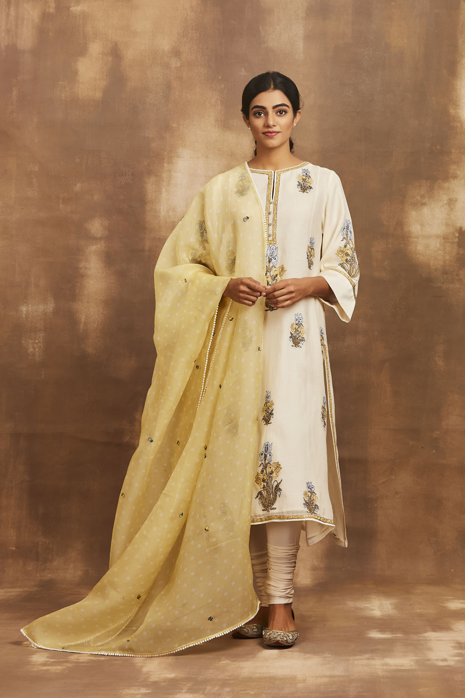 Gulachin Kurta Set