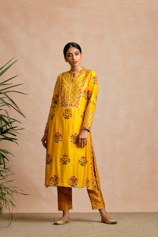 Kuhu Kurta Set