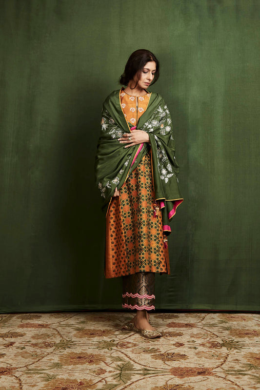 kairavi kurta set