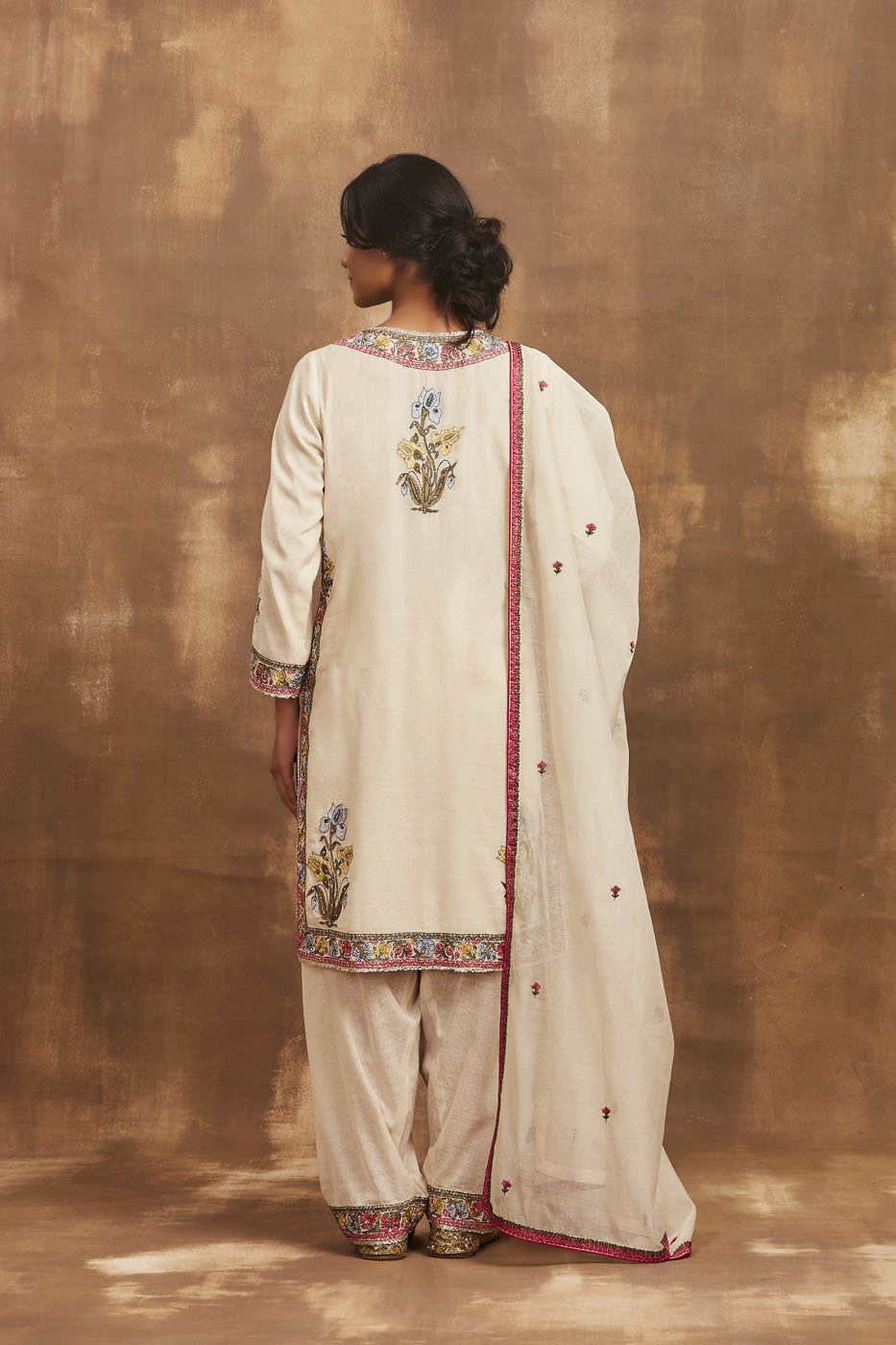 kali kurta set