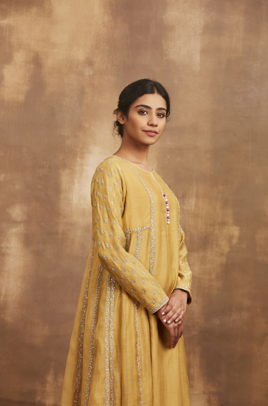 phushp anarkali set