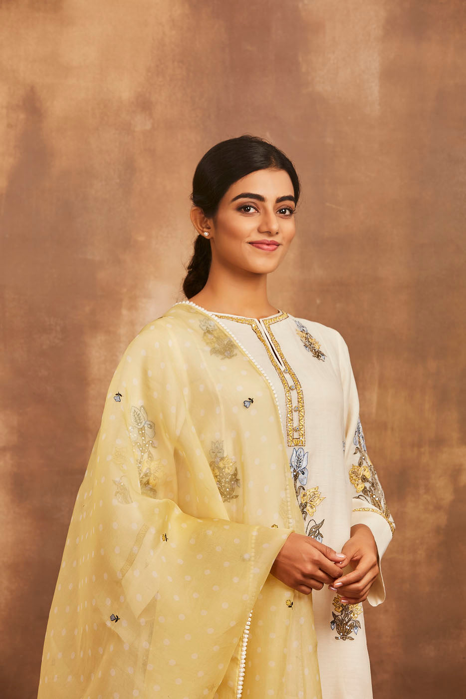 Gulachin Kurta Set