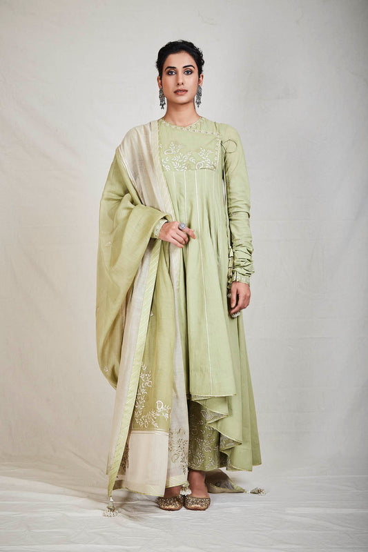 amira anarkali set