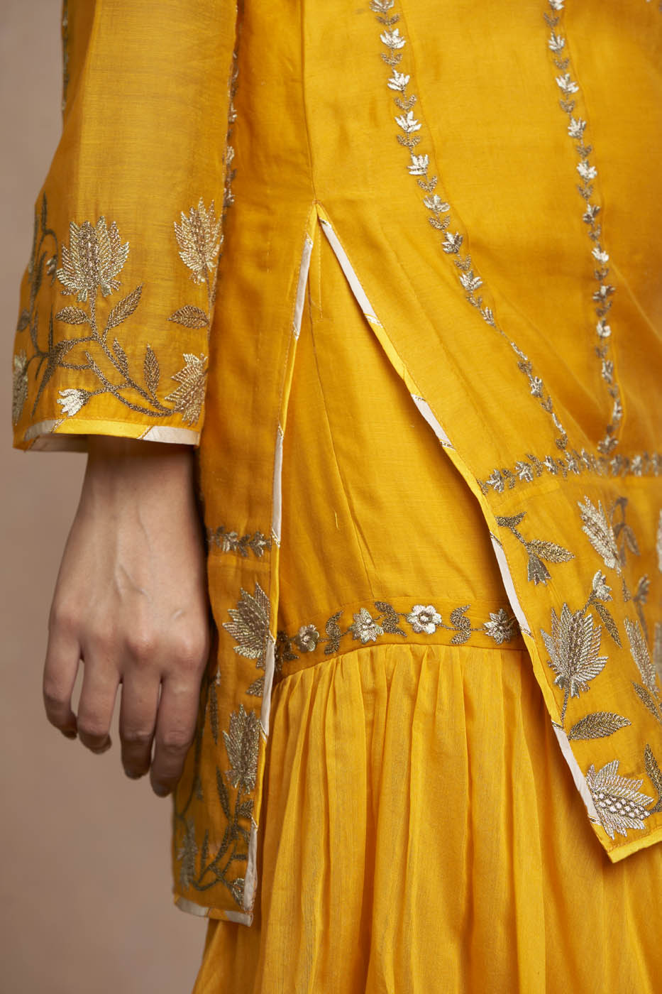 Raagini Gharara Set