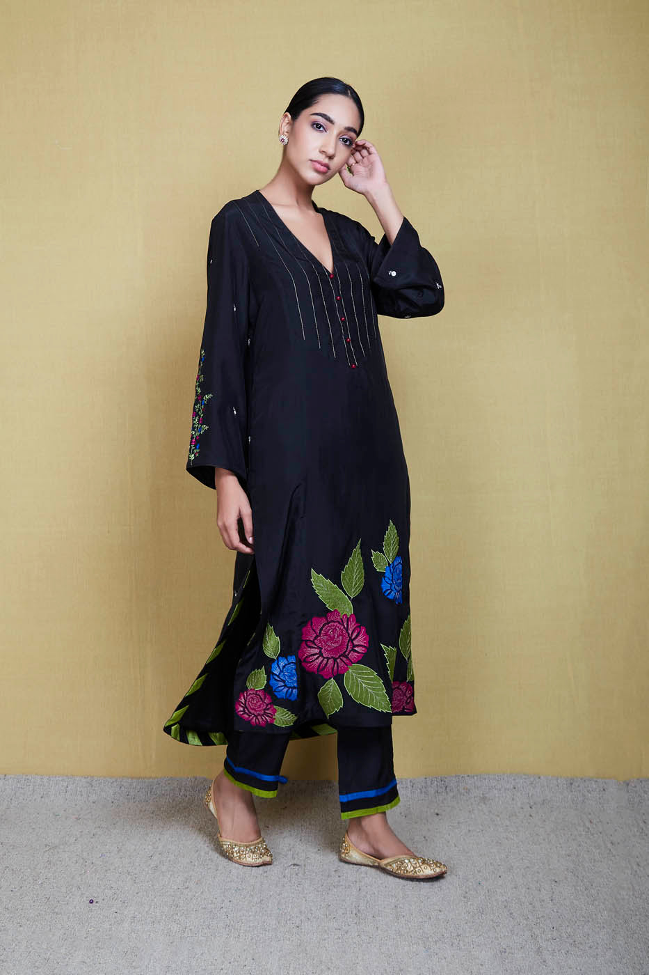 Pallavi Kurta Set