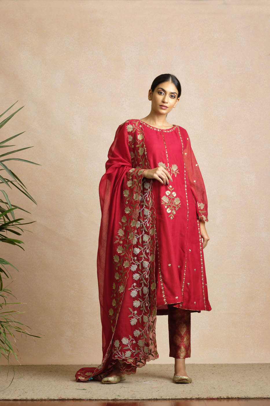 Suvarna Kurta Set
