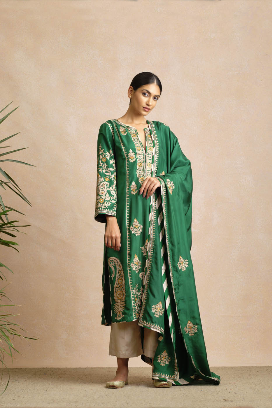 Asmi Kurta Set