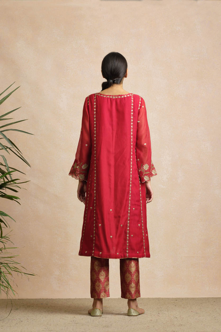 Suvarna Kurta Set