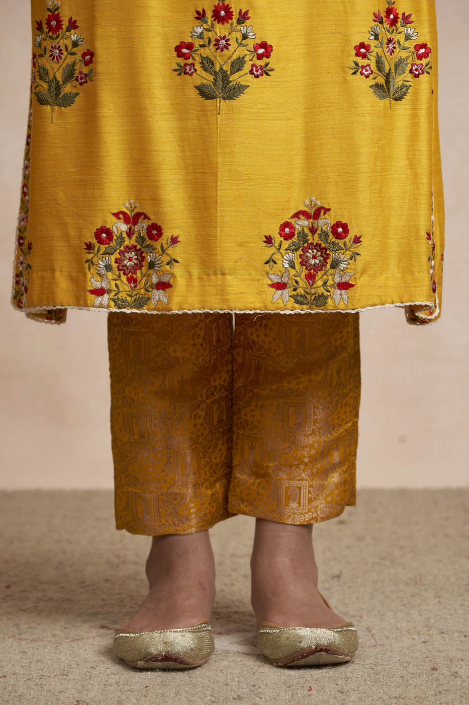 Kuhu Kurta Set