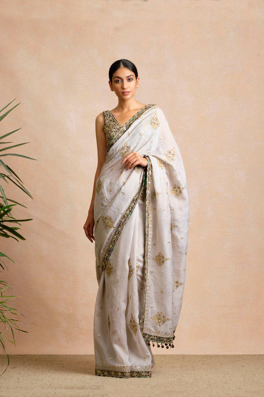 Vaari Saree Set