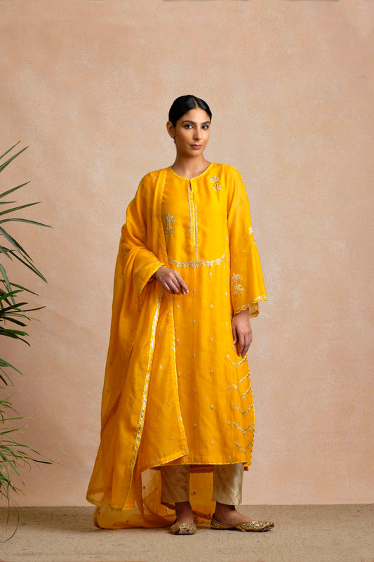 Dyathi Kurta Set