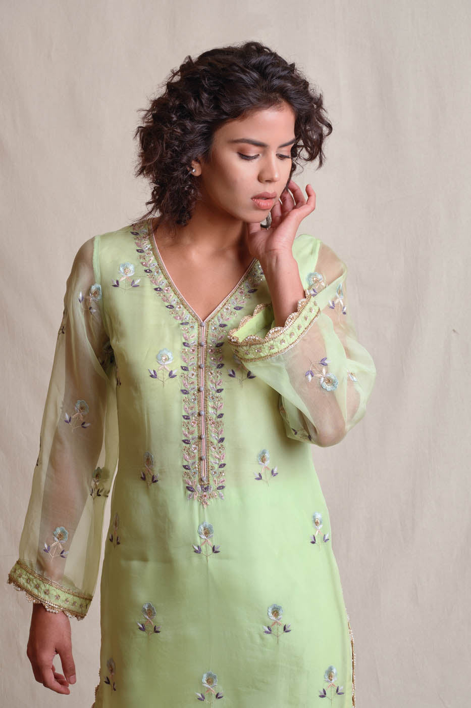 Qamara Kurta Set