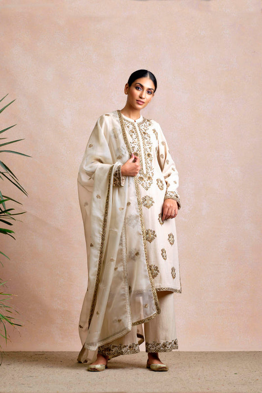 Ila Kurta Set
