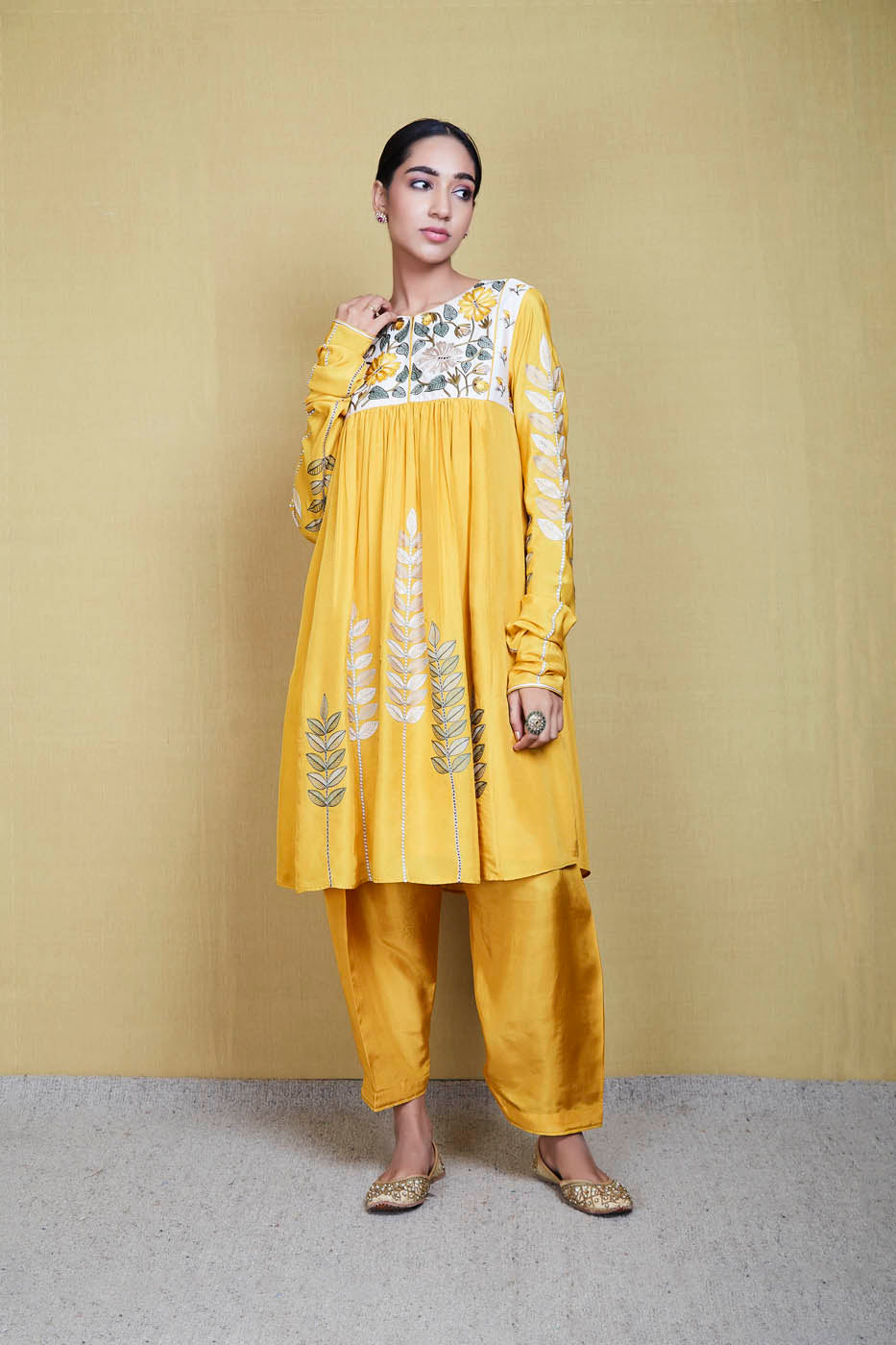 Charvi Kurta Set