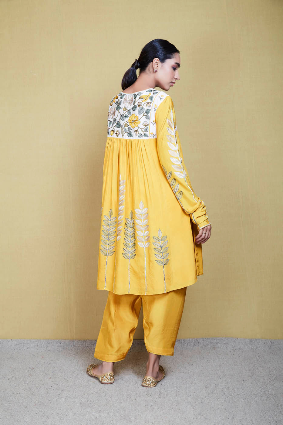 Charvi Kurta Set