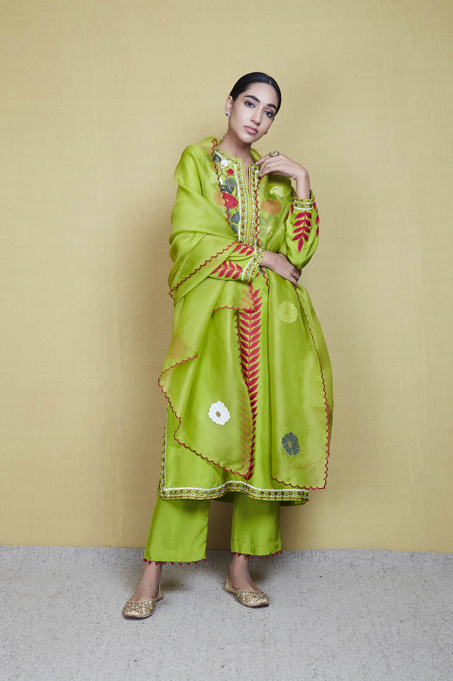 Esha Kurta Set