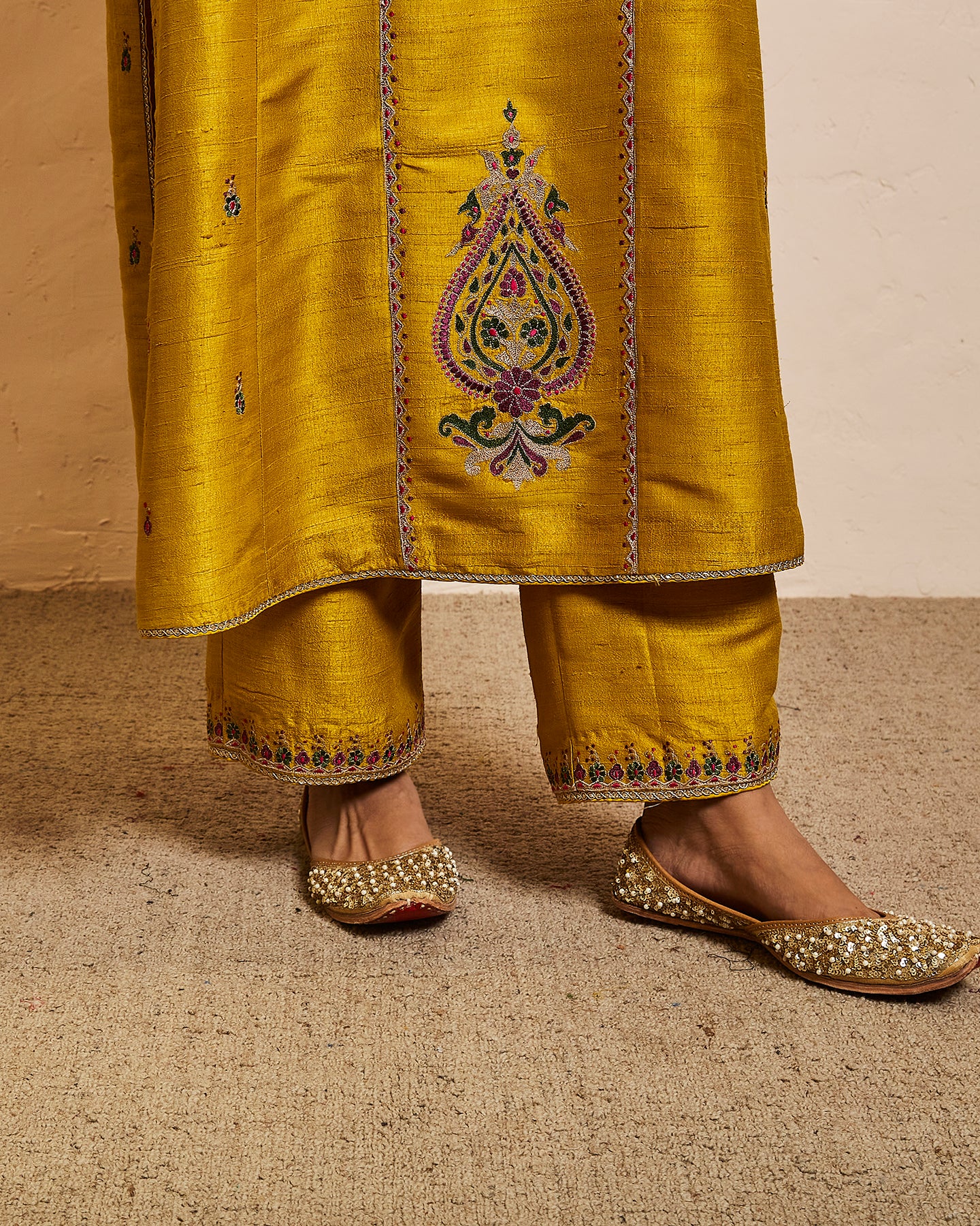 Yashi Kurta Set