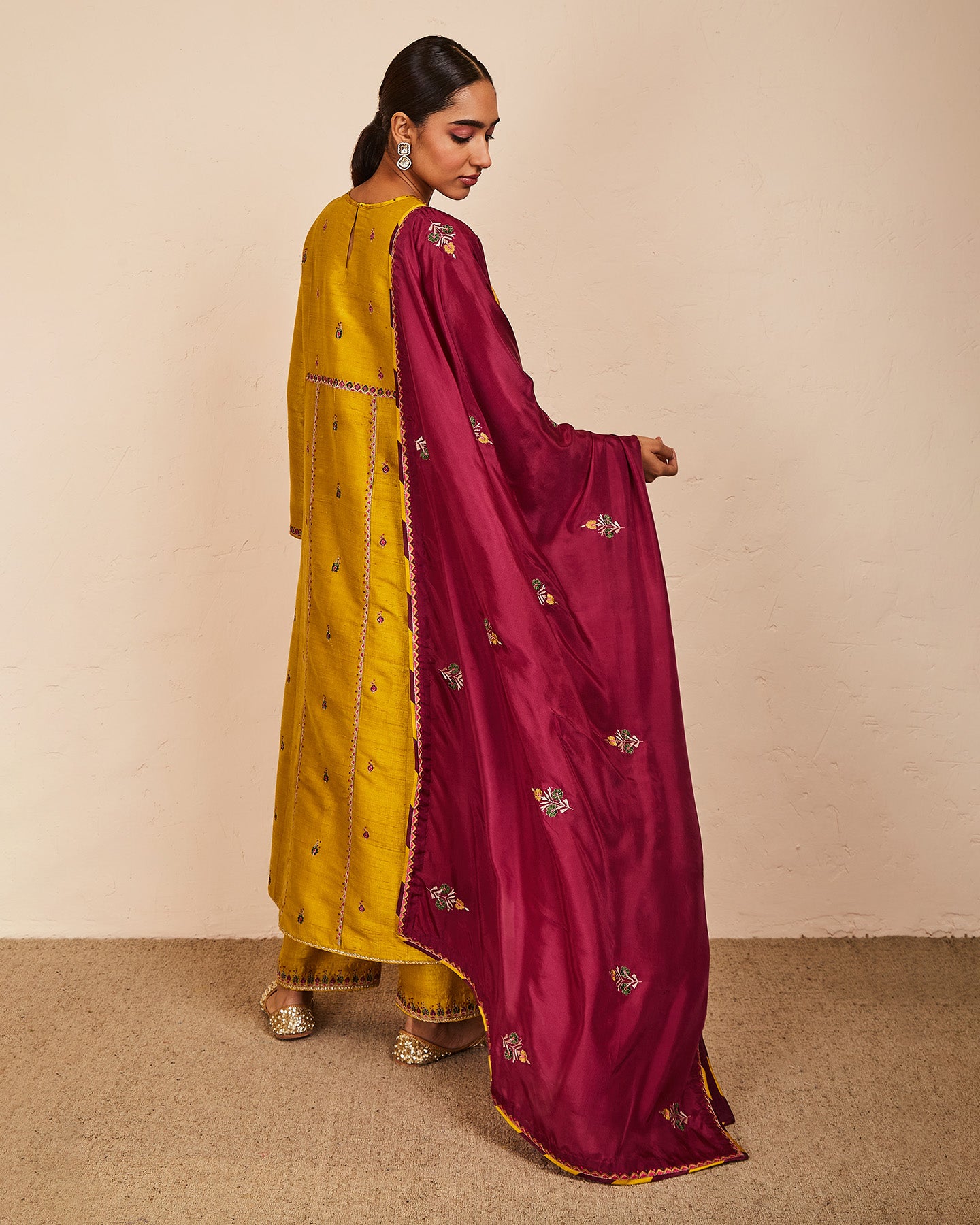 Yashi Kurta Set