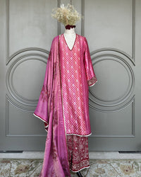 roli kurta set