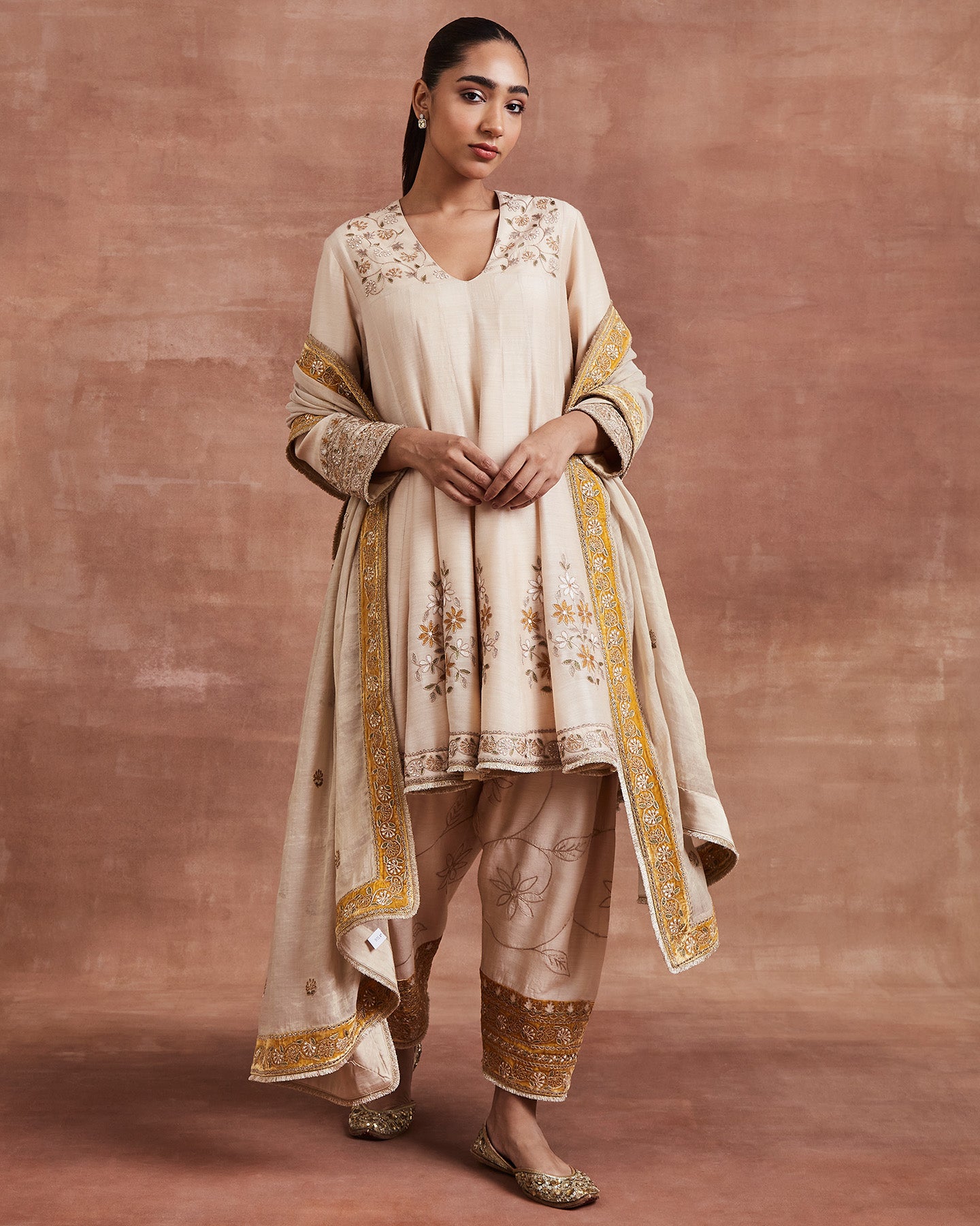 Gitashri Anarkali Set