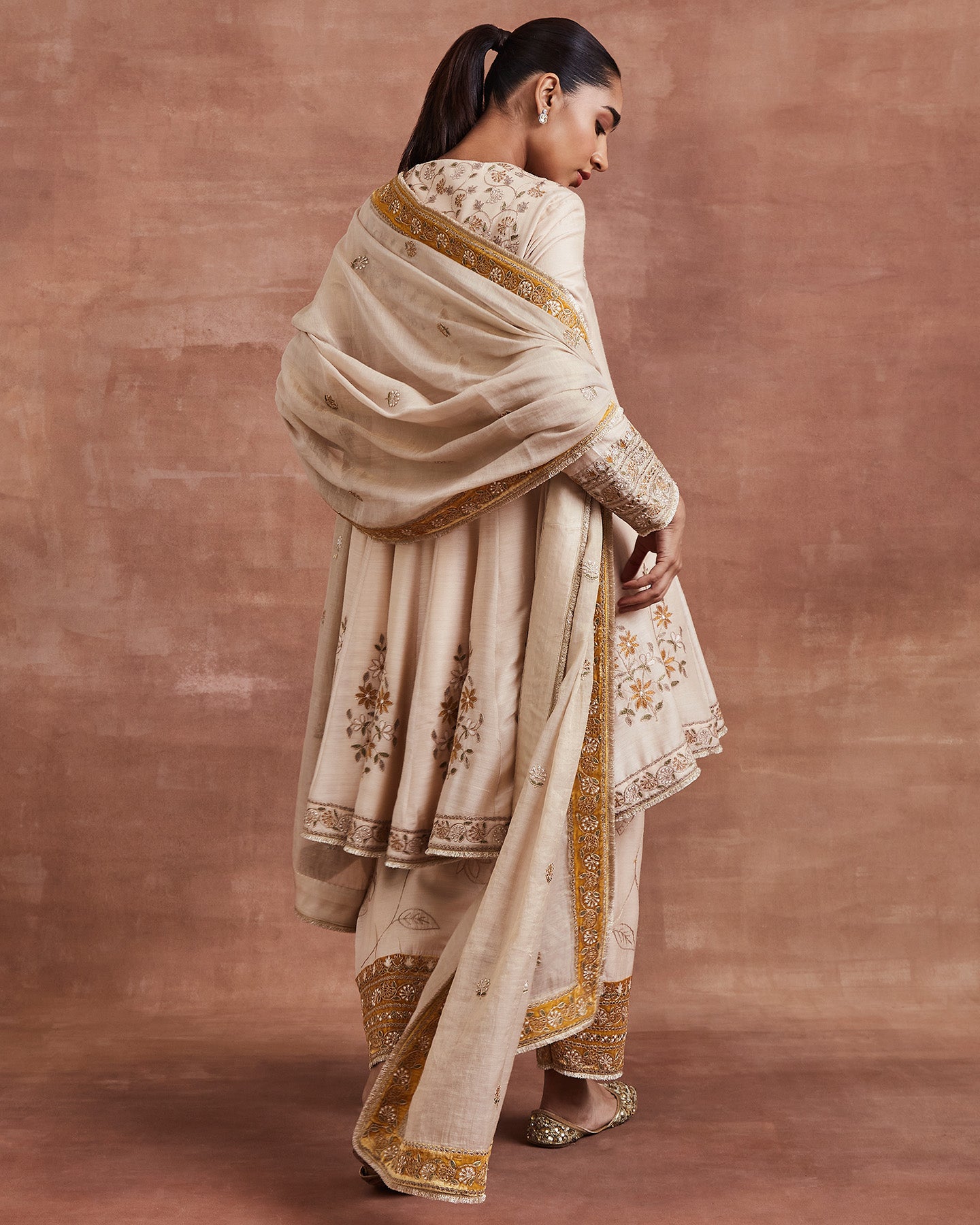 Gitashri Anarkali Set
