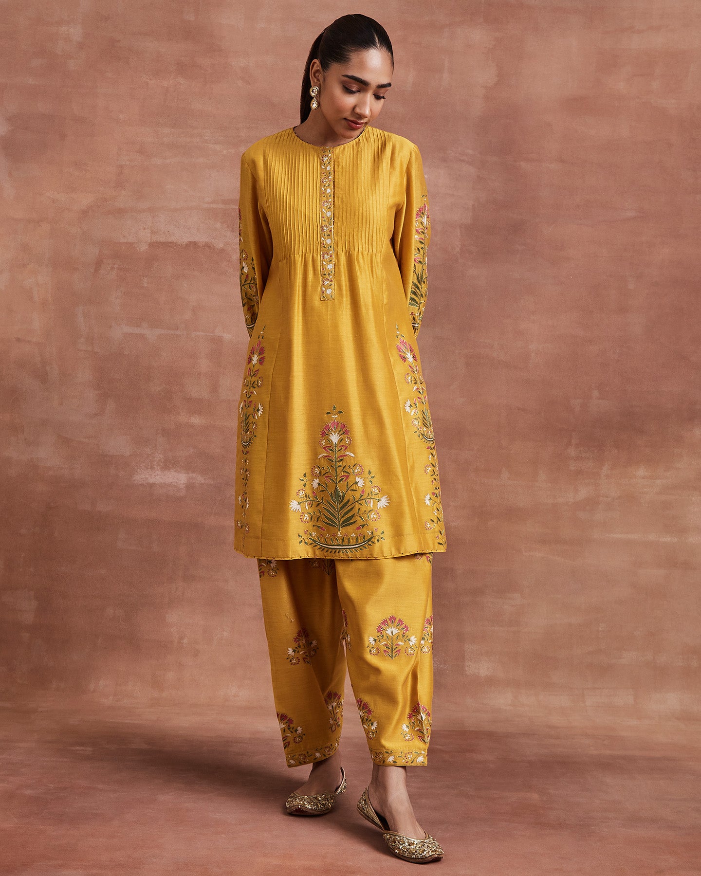 Naksh Kurta Set