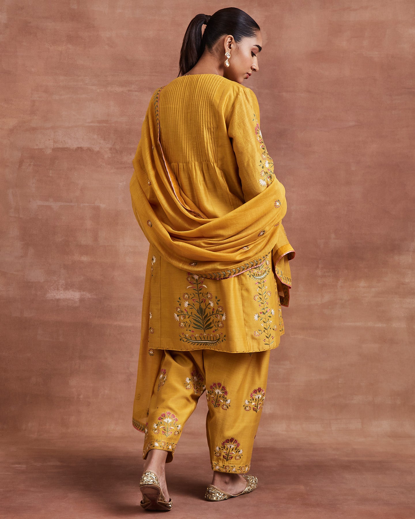 Naksh Kurta Set
