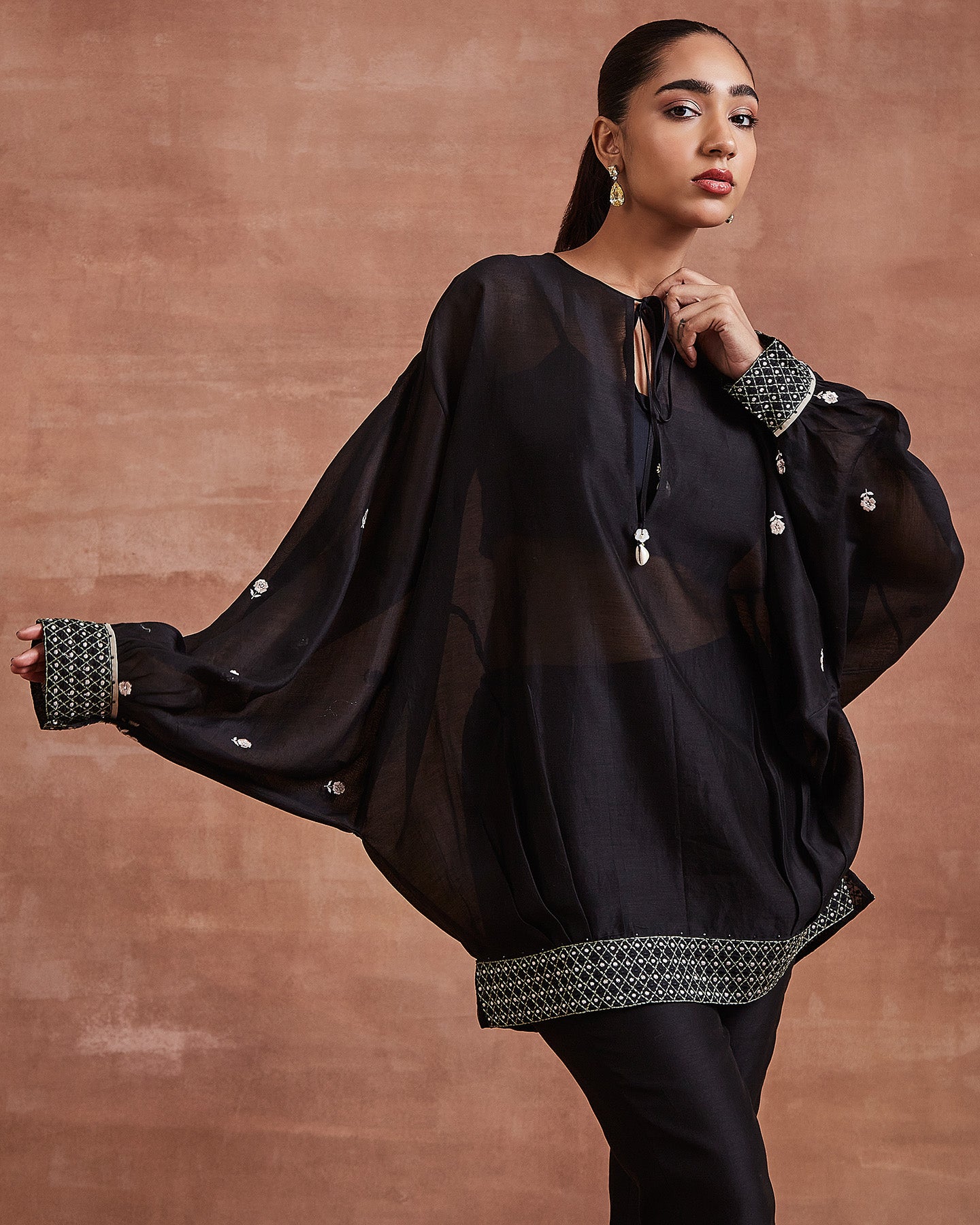 vada co ordinate set black