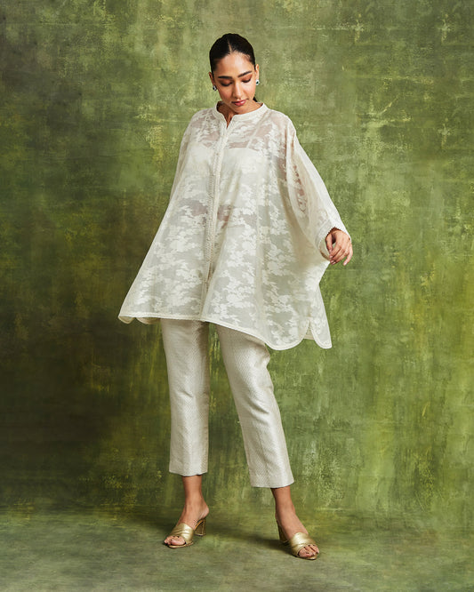 hajra co ordinate set off white