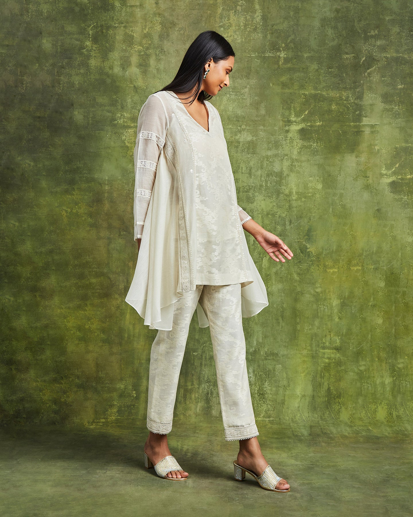 shaffan kurta set off white