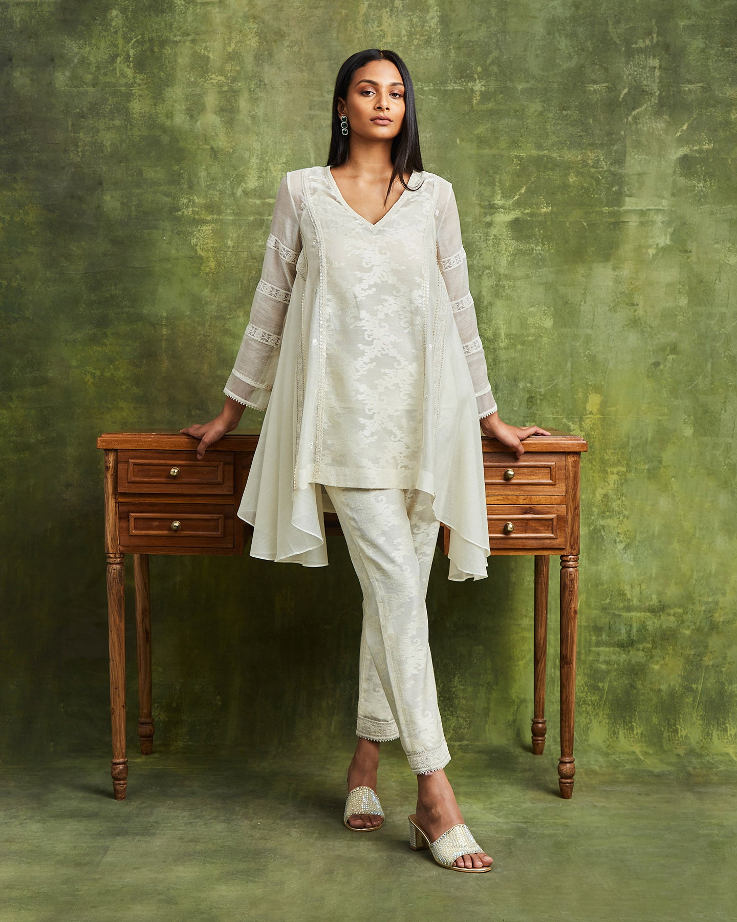 shaffan kurta set off white