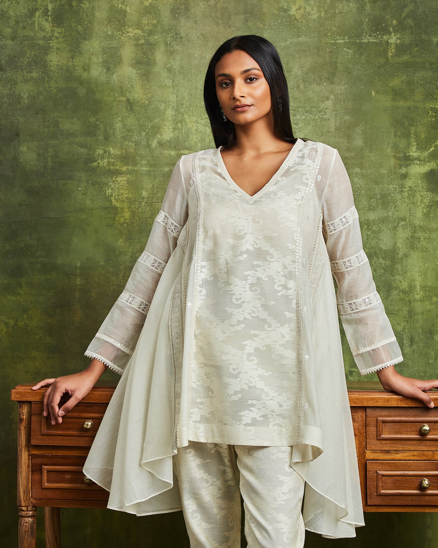 shaffan kurta set off white
