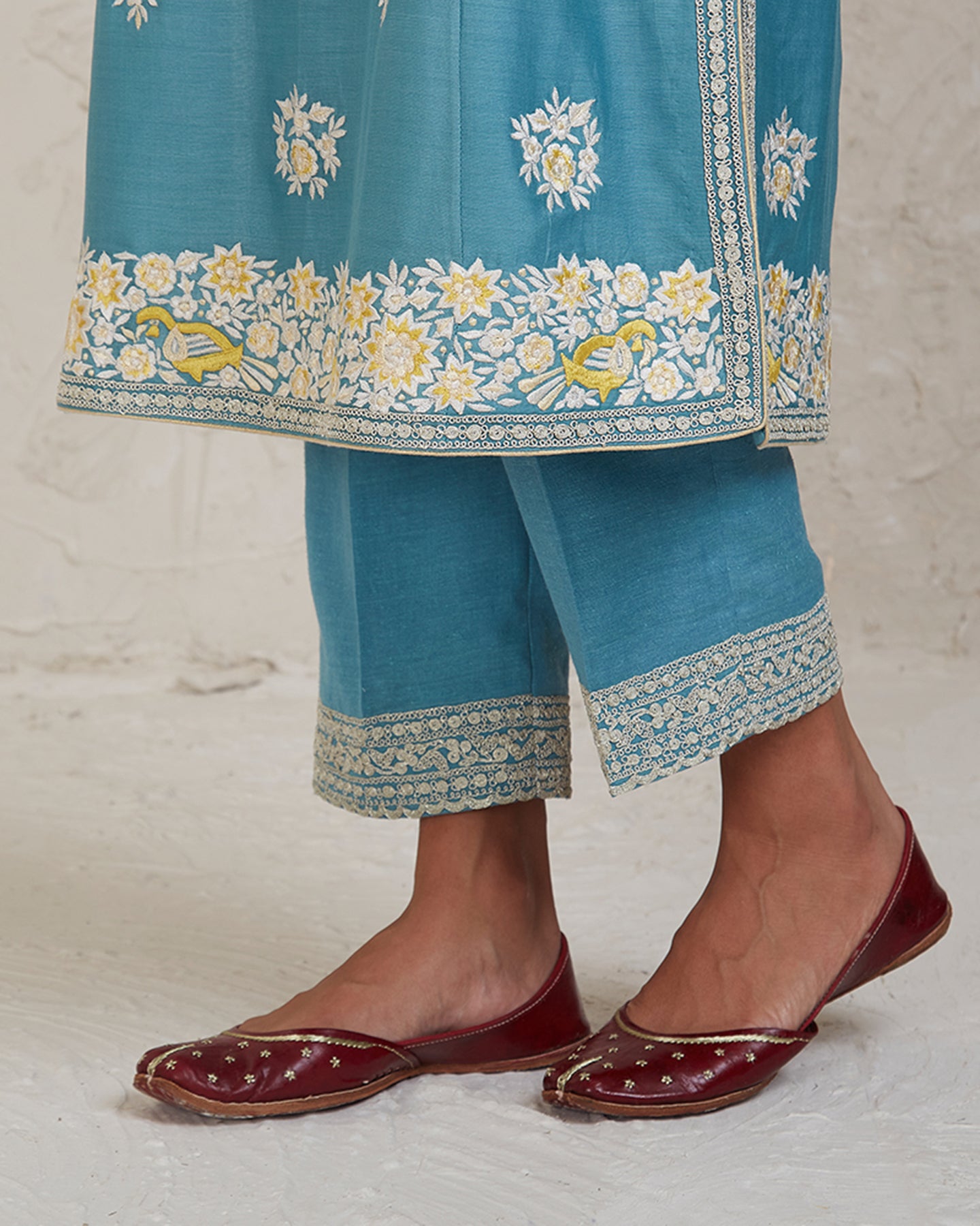 umaiza kurta set blue