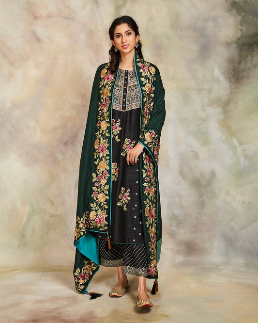 kajal kurta set